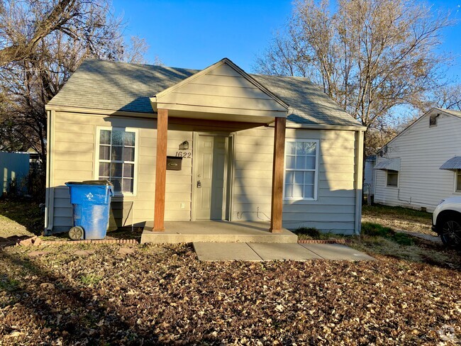 Building Photo - 1622 S Fern St