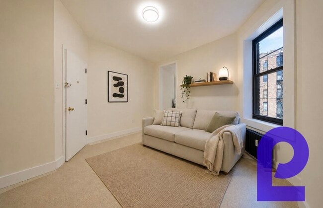 Foto del edificio - 2441 Jerome Ave