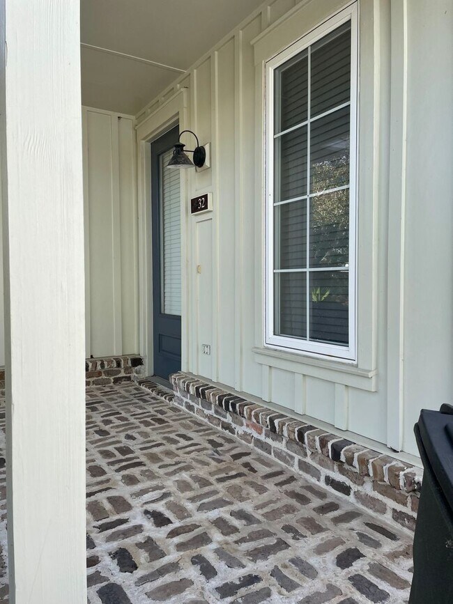 Foto del edificio - Great 3 Bedroom home - Coming from March 20th