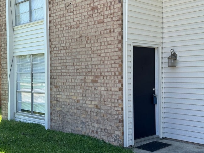 Great Rental in Denham Springs! - Great Rental in Denham Springs! Townhome