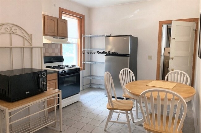 Photo - 157 Thorndike St Apartment