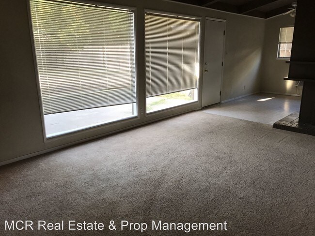 Building Photo - 1830 Rosecrans Way