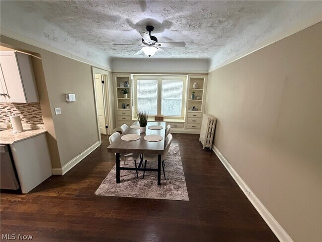 Foto del edificio - 3186 Euclid Heights Blvd