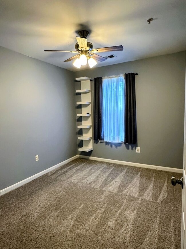 Building Photo - 3-Story End Unit Townhouse