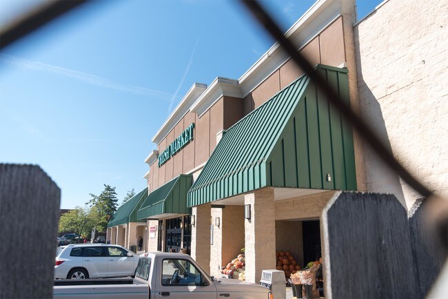 Building Photo - 4221 Brownway Ave