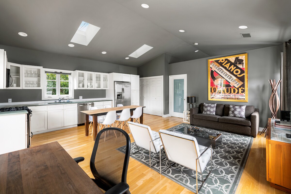 Foto principal - 6339 W 6th St