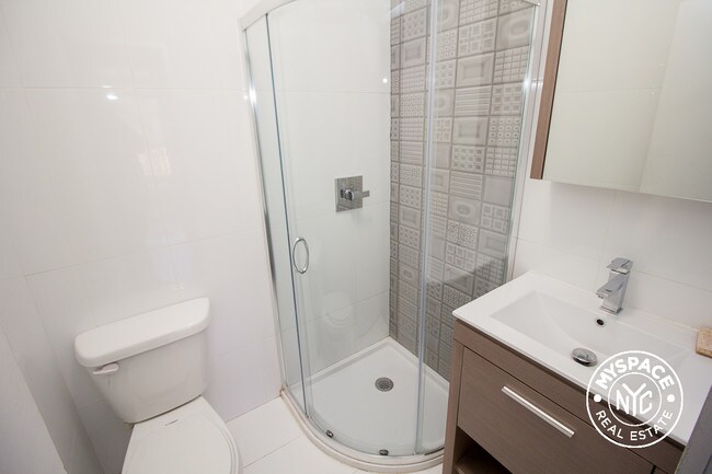 Foto del edificio - 1076 Dean St