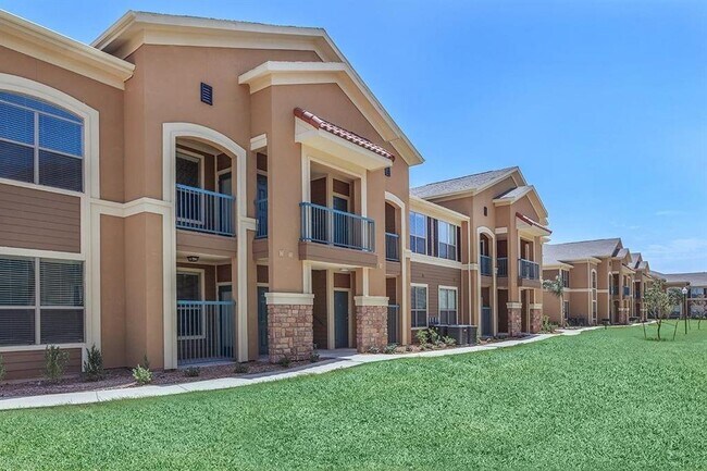 Foto del edificio - 1100 S Stewart Blvd