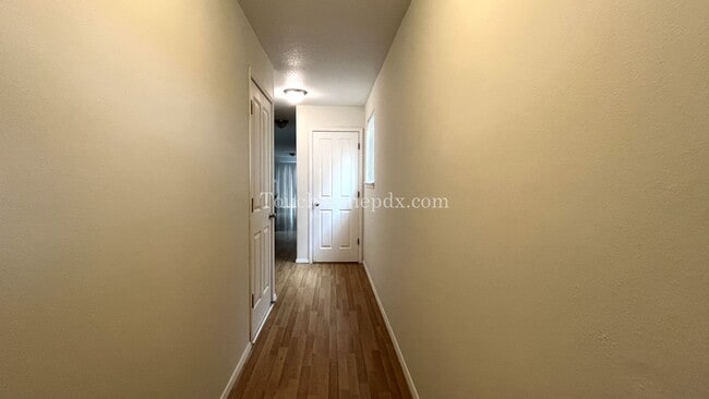 Building Photo - Bright, Spacious 3BR Home Near MAX – A/C, ...