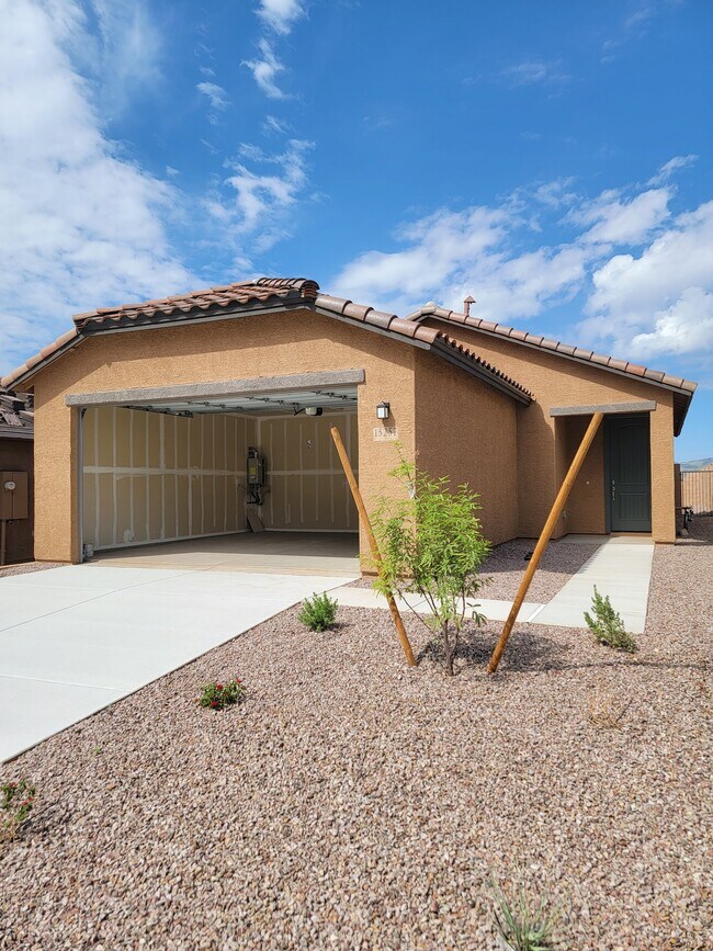 Building Photo - 15257 N Desert Lilac Ln