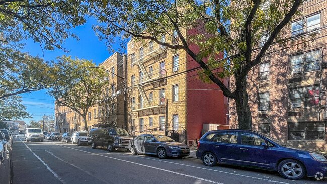 Building Photo - 13217 Maple Ave