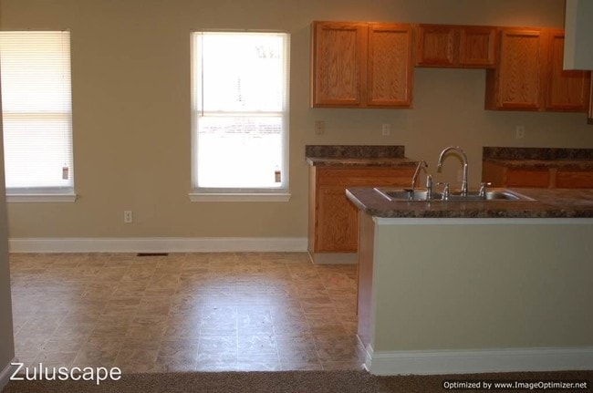 Building Photo - 4 br, 2 bath House - 5061 W. LeGrande Ave.