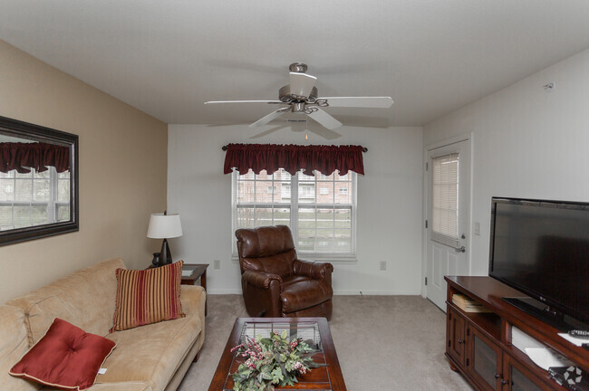 2HAB, 1BA - 932 ft² - Brookhaven at County Line Senior Apartments