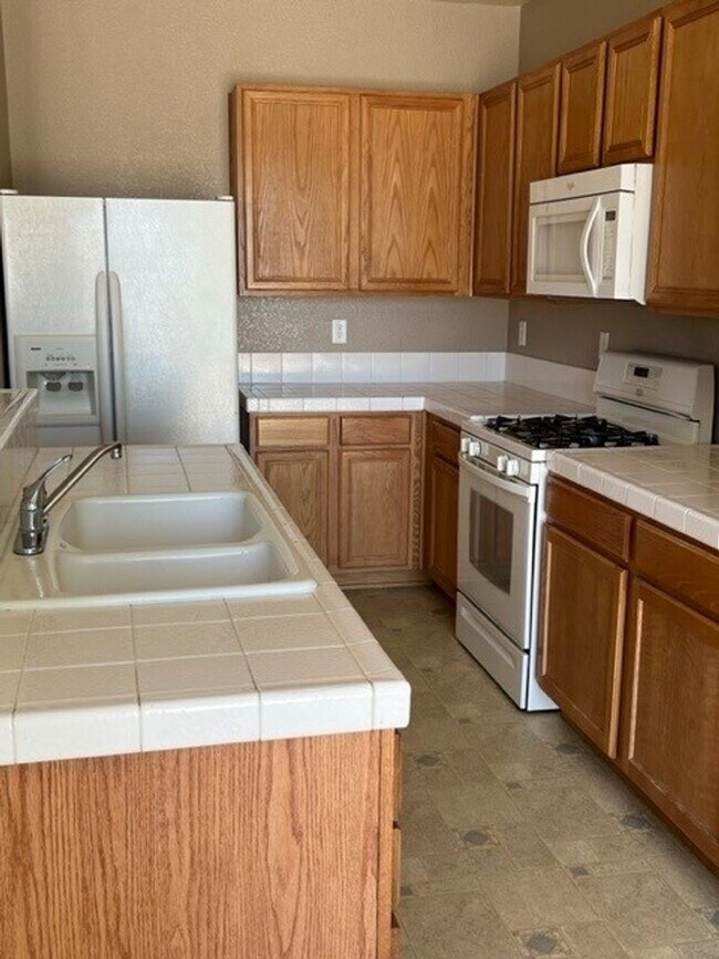 Building Photo - Welcome Home!