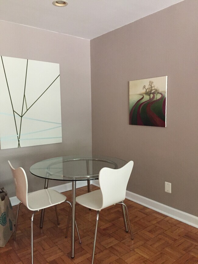 Dinning area - 5235 Post Rd