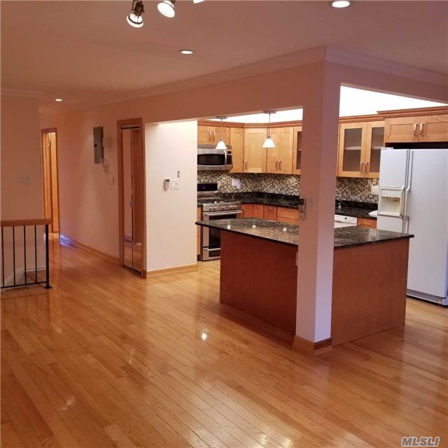 Primary Photo - 240-31 70th Ave