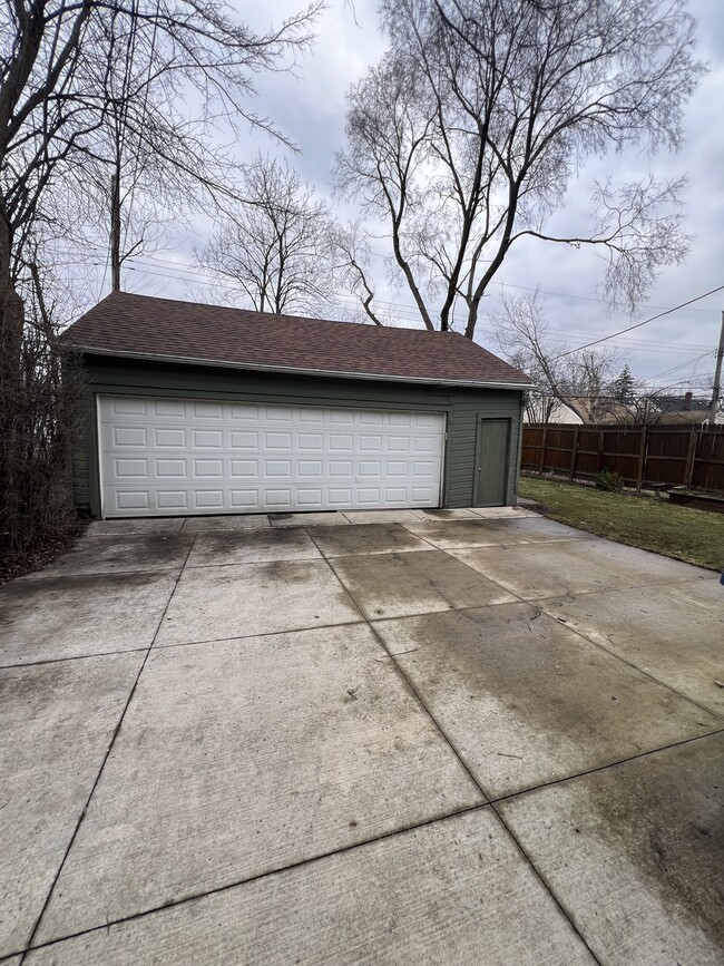 Building Photo - 48 Layton Ave