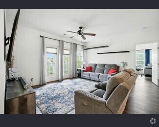 Building Photo - 961 Mistflower Ln