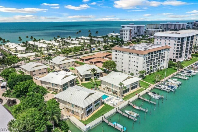 Building Photo - 2500 Gulf Shore Blvd N