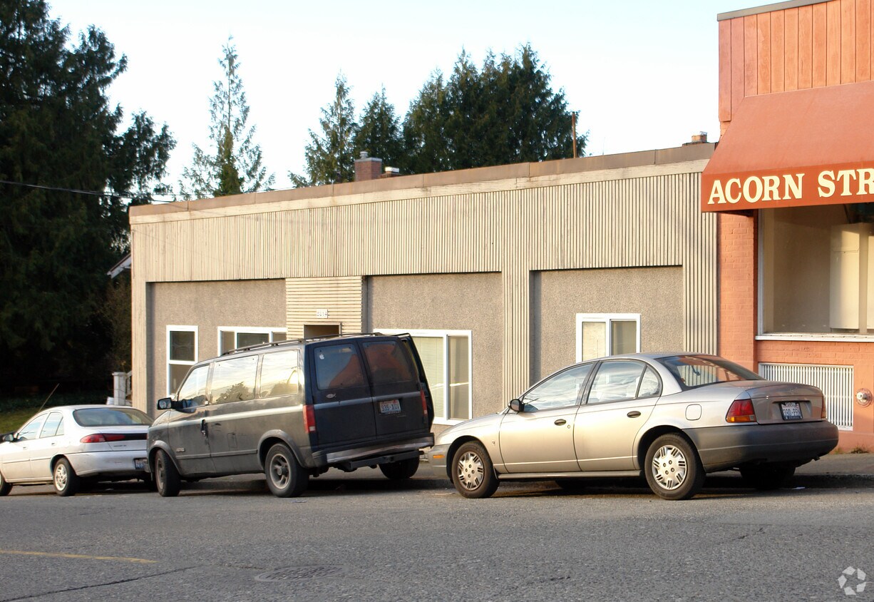 Building Photo - 2814 NE 55th St