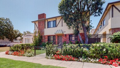 Building Photo - 1833 Manning Ave