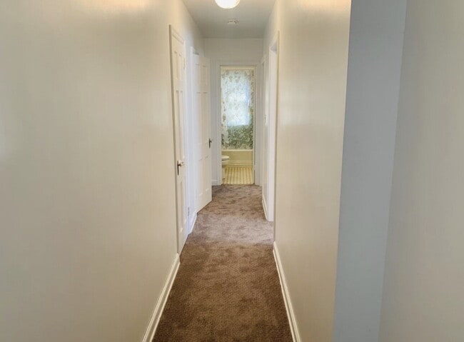 Building Photo - Charming 2-Bed side by side Duplex on Grand Ave S #2