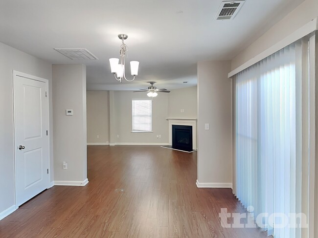 Building Photo - 2640 Cider Ridge Rd