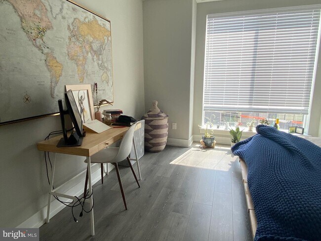 Foto del edificio - 2548 N Howard St
