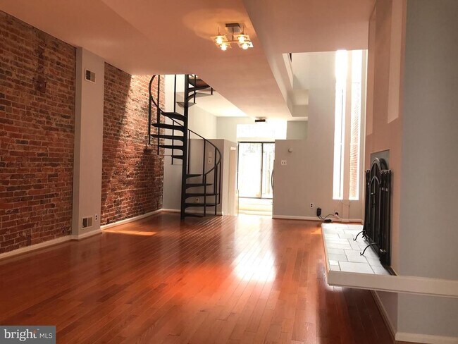 Foto del edificio - 1231 Linden Pl NE