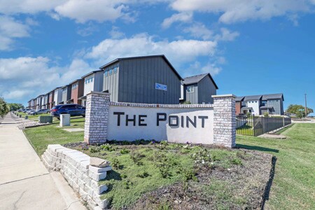 Foto del edificio - 3301 Brambleton Hill Pl