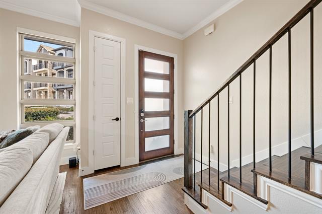 Foto del edificio - 8254 Laflin Ln