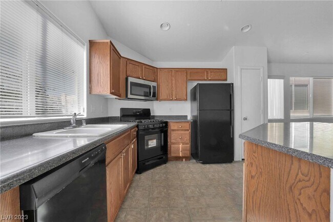 Building Photo - 3443 Wrangell Mountain St