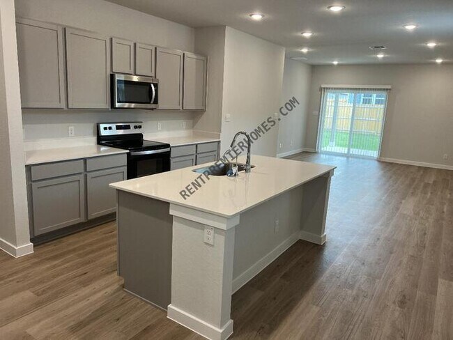 Foto del edificio - 10826 Arbol Lndg