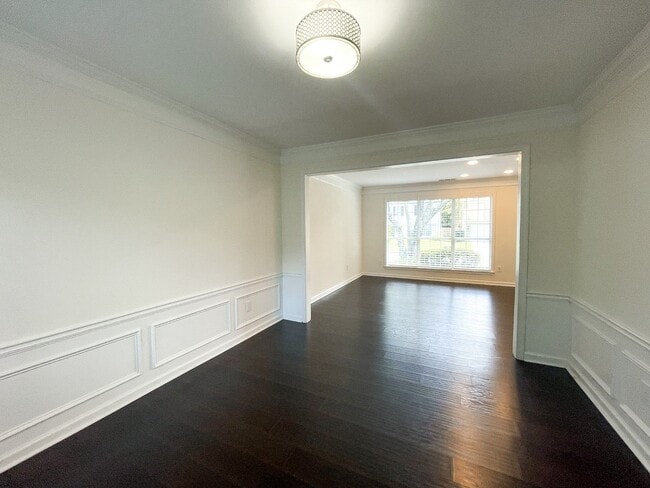 Building Photo - Beautiful fenced in Corner Lot!