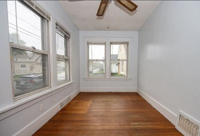 Foto del edificio - 108 David Ave