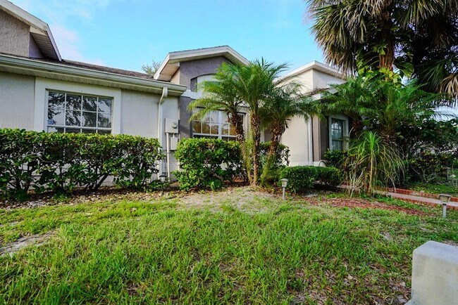 Foto del edificio - 14768 Laguna Beach Cir