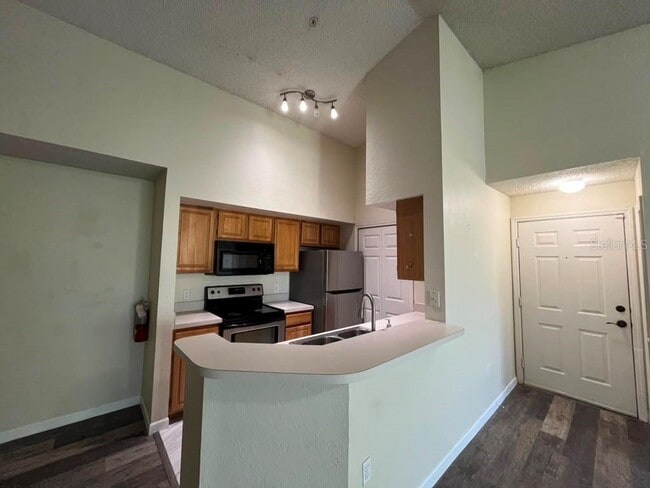Building Photo - 13025 Mulberry Park Dr