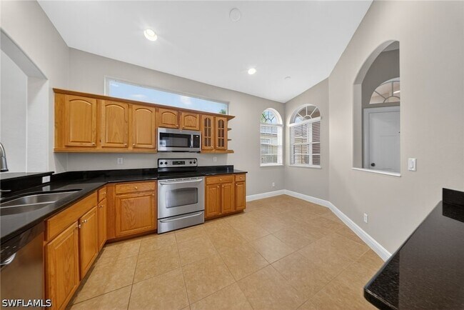 Building Photo - 15257 Cortona Way
