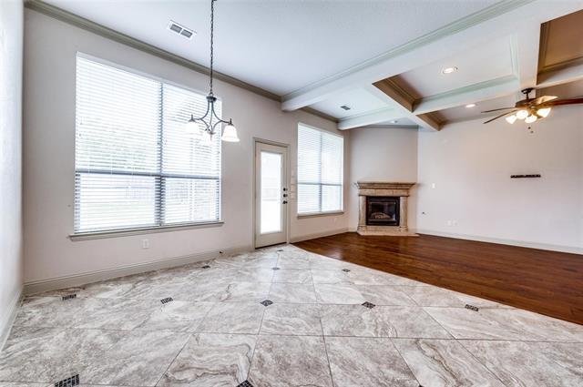 Foto del edificio - 817 Lake Meadow Ln