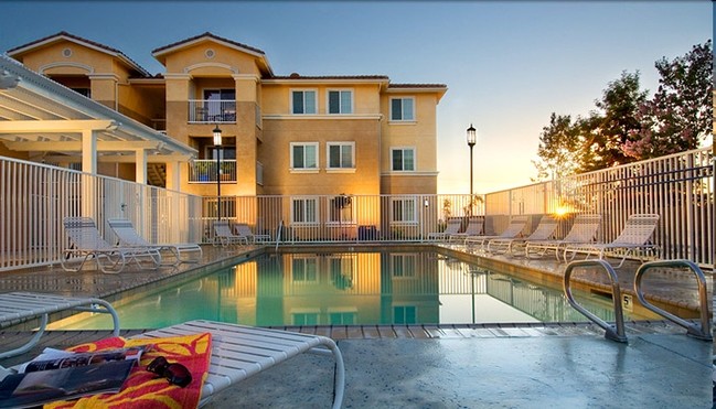 Foto del edificio - Summercrest Apartments