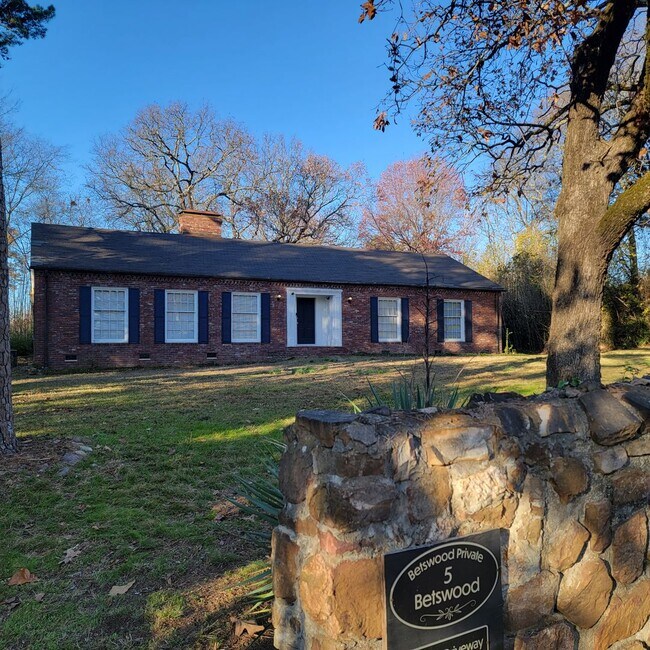 Building Photo - Contact Tonya Choate  501 388-8794