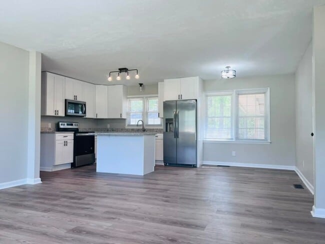 Foto del edificio - Newly Updated Home for Rent in Louisburg