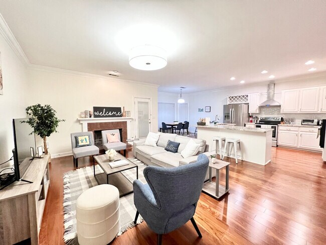 Foto del edificio - 2300 Evergreen Ln