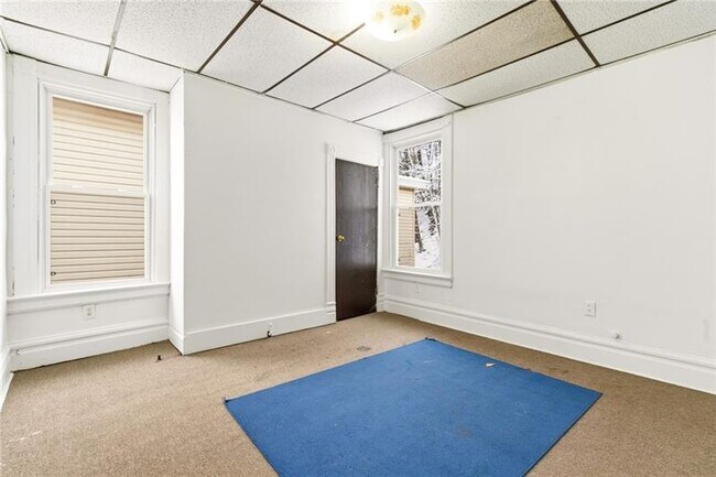 Foto del edificio - 241 Watson Blvd