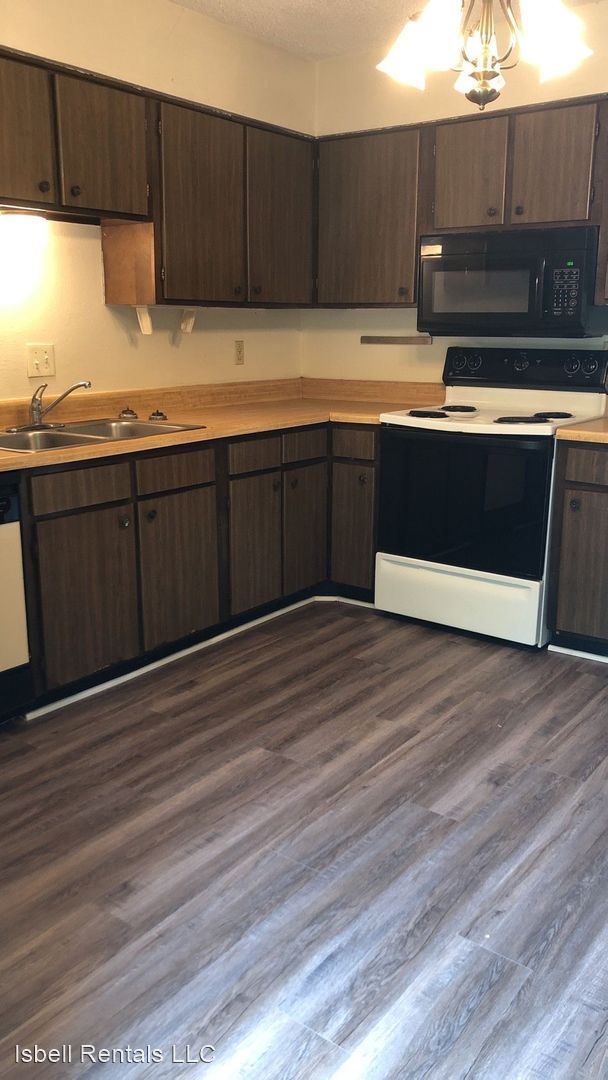 Building Photo - 206 W Mockingbird Ln
