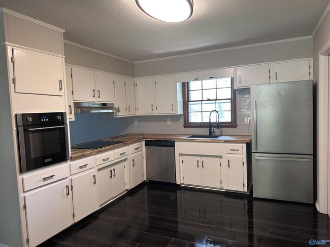 Building Photo - 4627 Daugette Dr NW