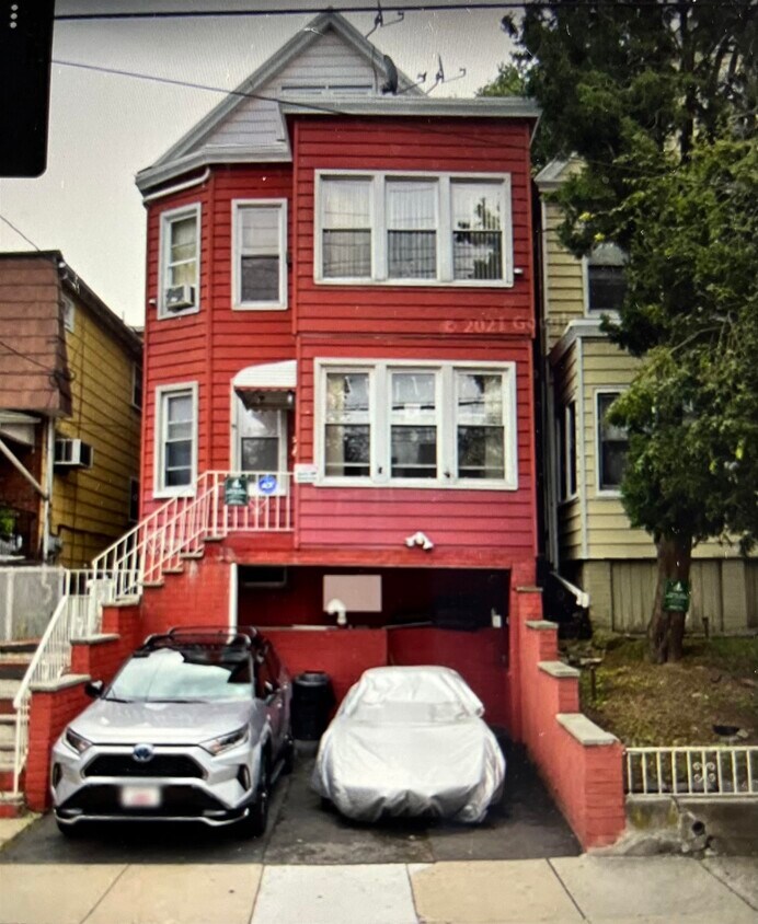 Primary Photo - 256 Liberty Ave