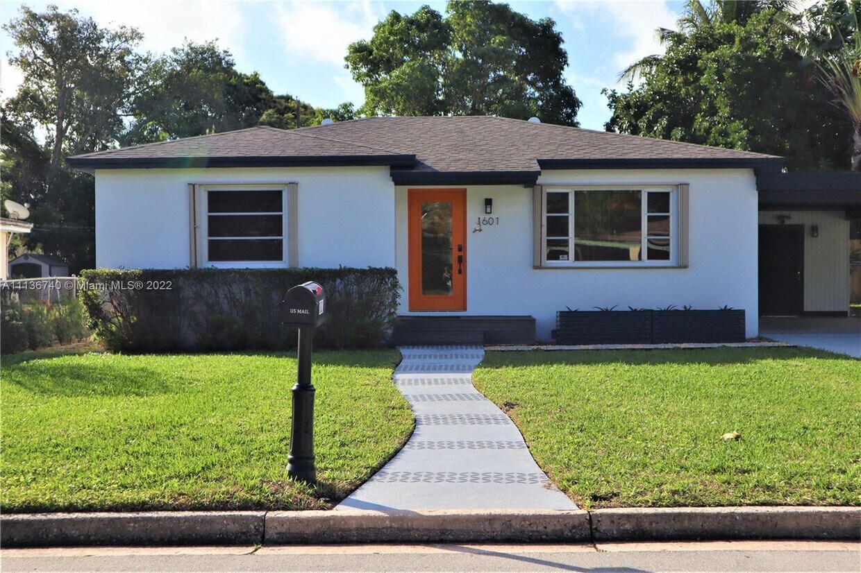 Foto principal - 1601 16th Ave N