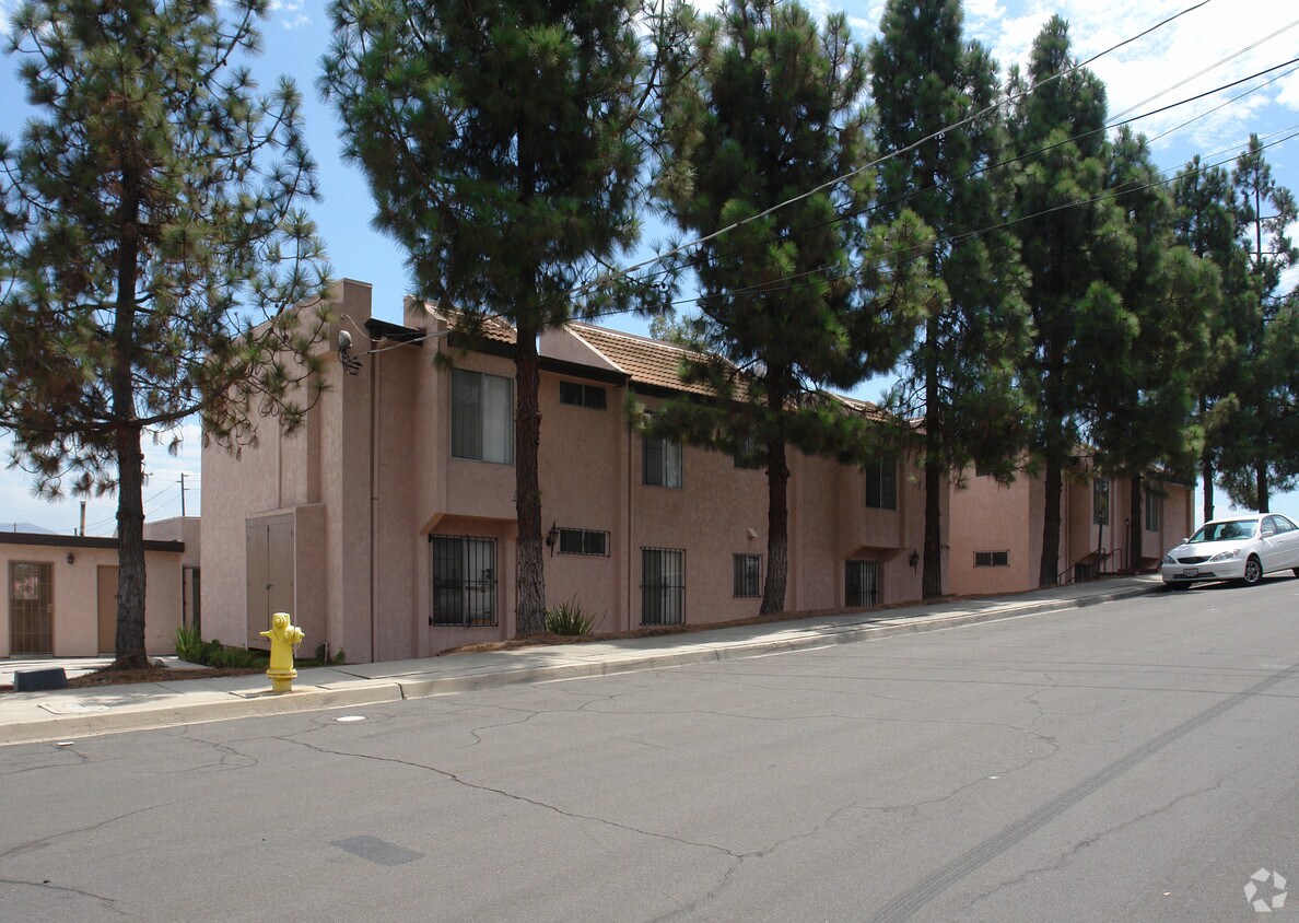 Primary Photo - 6591 Lemarand Ave