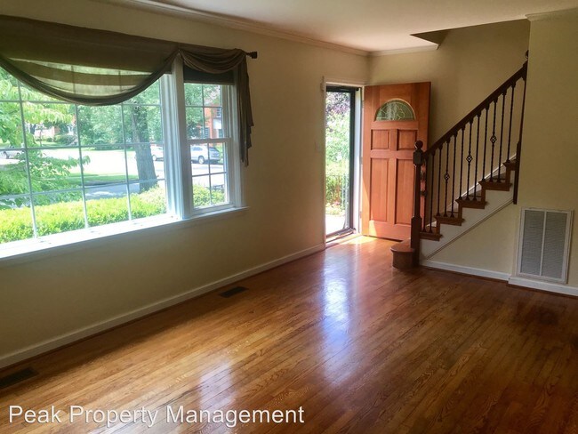 Building Photo - 4 br, 1 bath House - 4421 Stonewall Avenue
